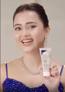 FLICKA SILK TOUCH
3-in-1 Moisturiser + Primer + Sunscreen in a lightweight milk-cream texture that blurs pores, hydrates deeply, and protects your skin all in one step.
"BUY 1 GET 1 FREE"
🌐: inno-scents.shop
